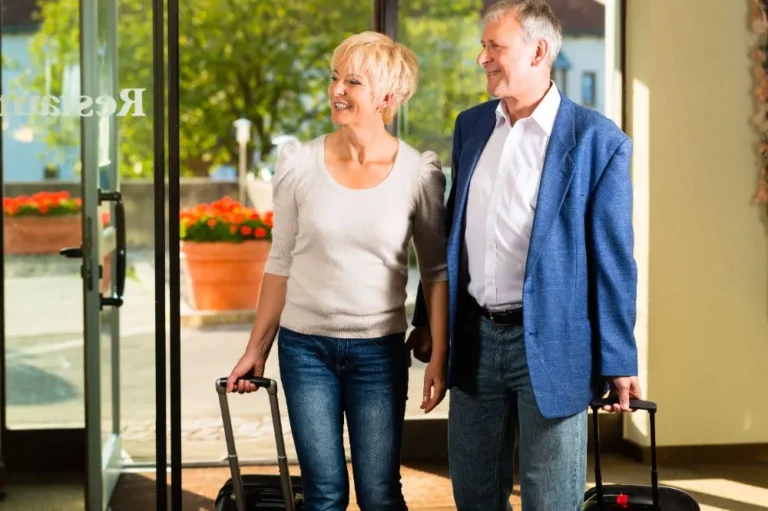 What Is the Best Age to Move Into Independent Living or Assisted Living?